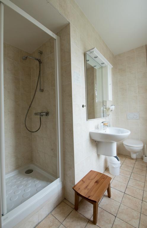 Au Bord Du Lac Saint-Remy-les-Chevreuse Exterior photo